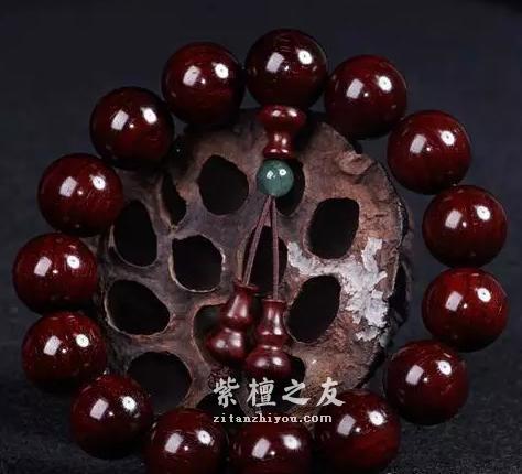 从颜色深浅就能判断紫檀手串是新料还是老料吗？-3
