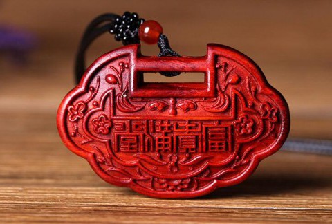 小叶紫檀富贵长命锁