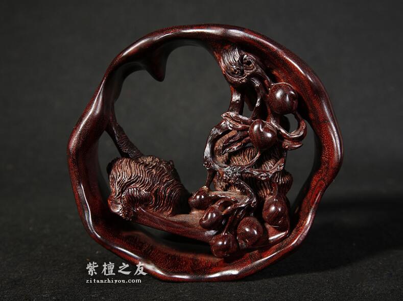 印度小叶紫檀猴子摘桃摆件-1