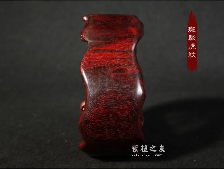 印度小叶紫檀猴子摘桃摆件-6