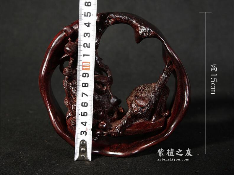 印度小叶紫檀猴子摘桃摆件-3