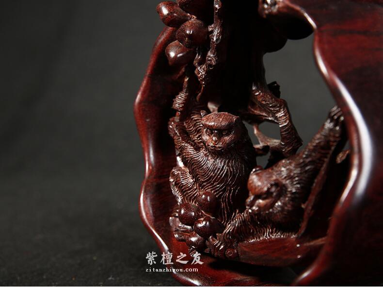 印度小叶紫檀猴子摘桃摆件-4