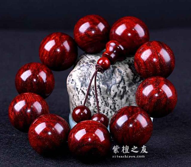 中高端小叶紫檀手串收藏需要注意的事项-2