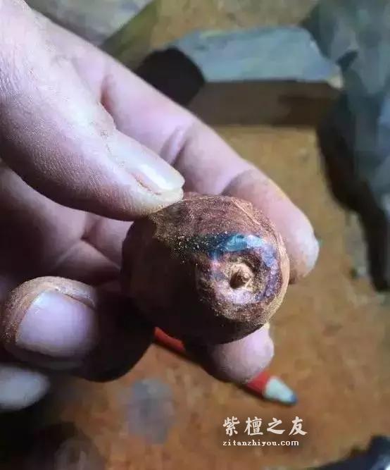 淘气玩家用紫檀边角料做成大枣送吃货朋友，差点儿崩掉牙！-4
