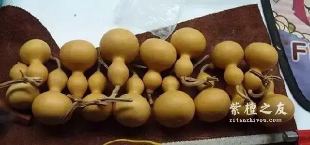 小葫芦加紫檀边角料，竟然能做出这么好看的手串-1