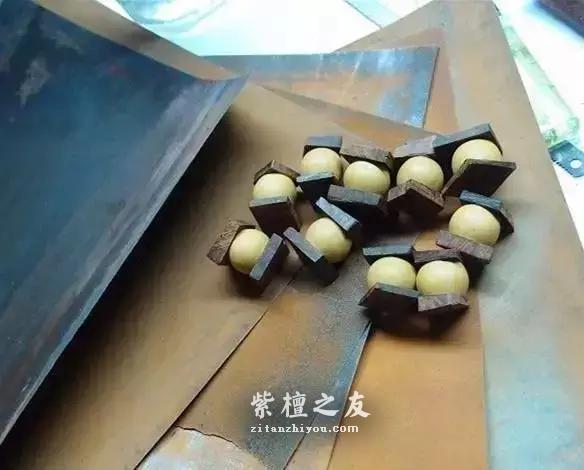 小葫芦加紫檀边角料，竟然能做出这么好看的手串-7