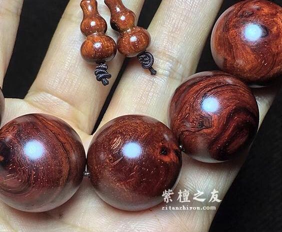 如何看待泥料紫檀的生长纹？-5