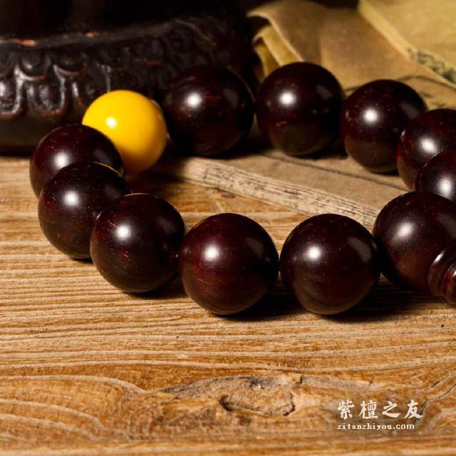 盘玩小叶紫檀用什么手套？-1