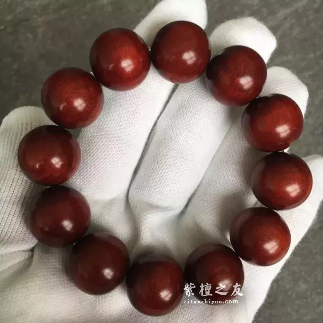 关于小叶紫檀手串抹油和胶磨的来龙去脉-1