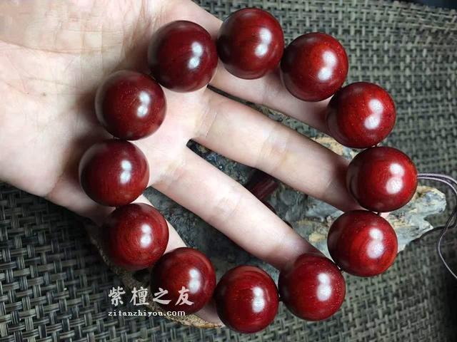 如何区分小叶紫檀鸡血红和鸡血料质！-2