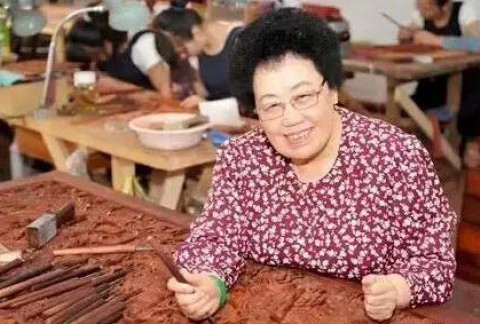 赚得了钱、  打得了“怪”、吃得了“唐僧肉”的  “传奇师娘”是怎样炼成的呢？