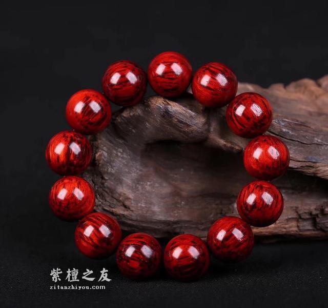 小叶紫檀手串是盘玩包浆好还是放置包浆好？-2
