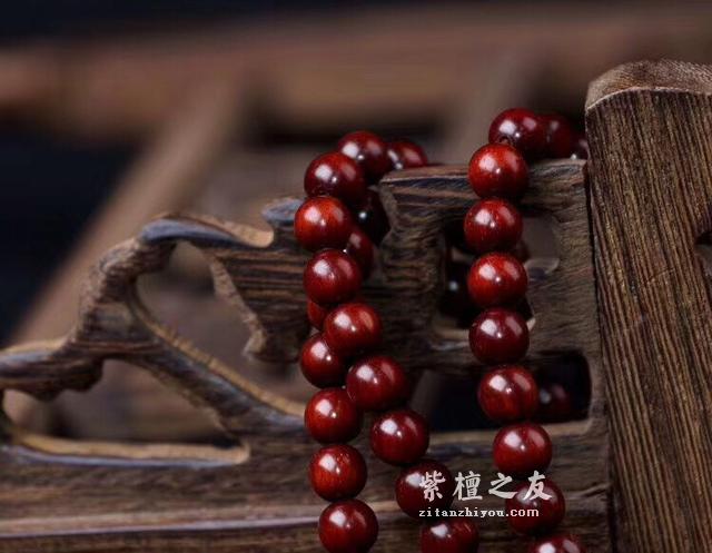 小叶紫檀手串是盘玩包浆好还是放置包浆好？-3