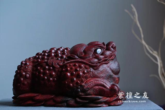 小叶紫檀摆件的日常保养你知道多少？-1