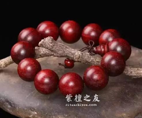 小叶紫檀手串盘玩的5大问题，你是否也遇到过？-3