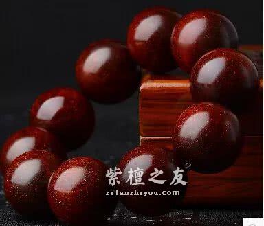 小叶紫檀手串盘玩一定切忌这3件事-1