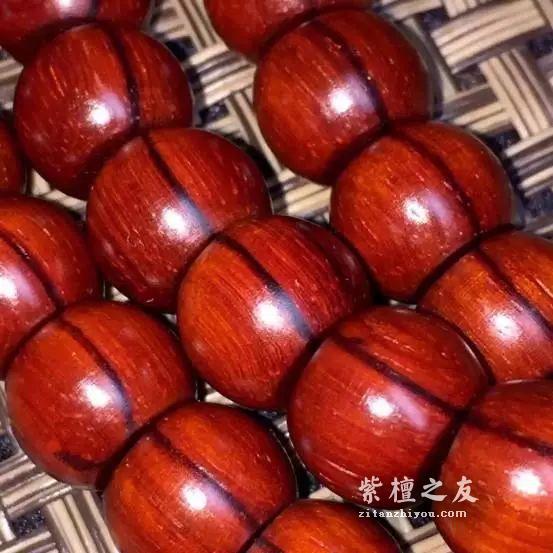 小叶紫檀黑筋、黑线和黑斑指的是什么？-2