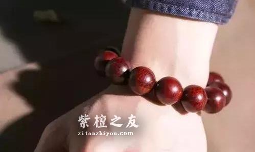 小叶紫檀手串佩戴禁忌，戴左手还是右手？-3