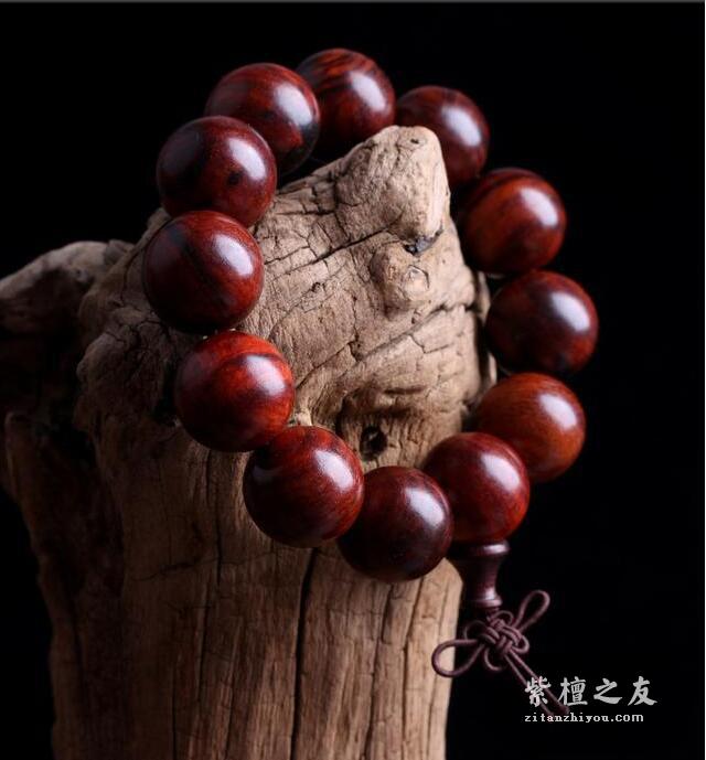 小叶紫檀火到烂大街，它的市场前景究竟如何？-2