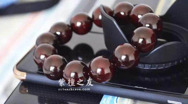 小叶紫檀手串盘玩，这些你知道吗？-6