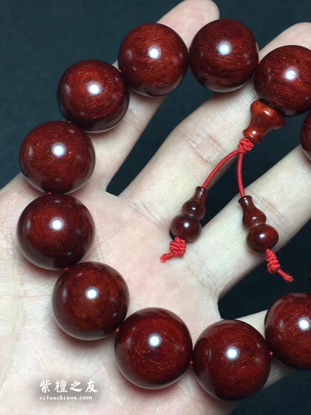 如何才能挑选出精品小叶紫檀手串？-5