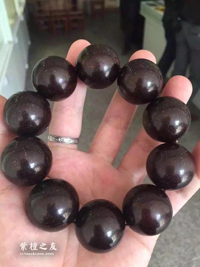 如何才能挑选出精品小叶紫檀手串？-6
