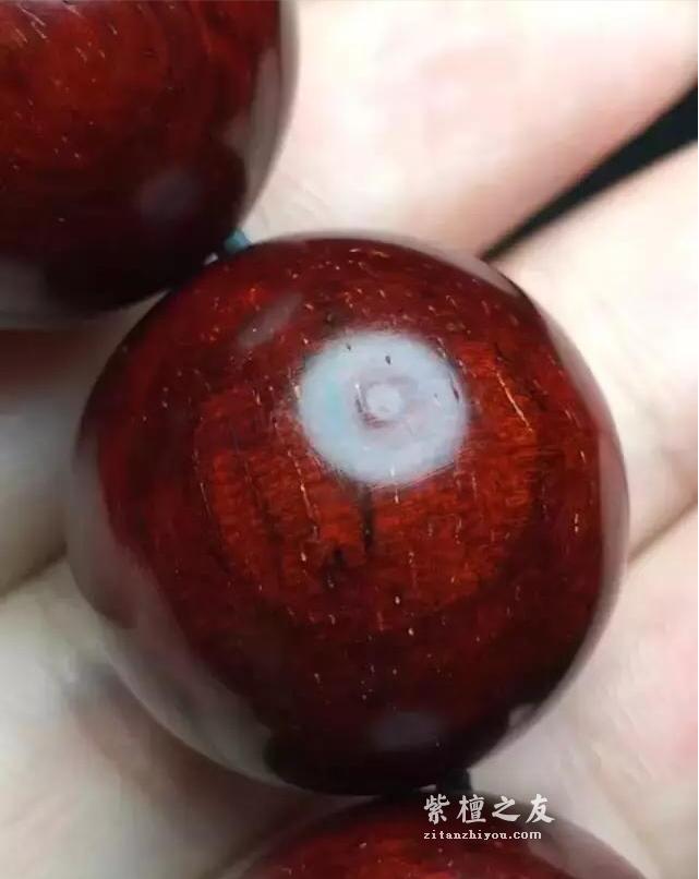 何谓小叶紫檀树头料，为什么玩紫檀都喜欢树头料？-2