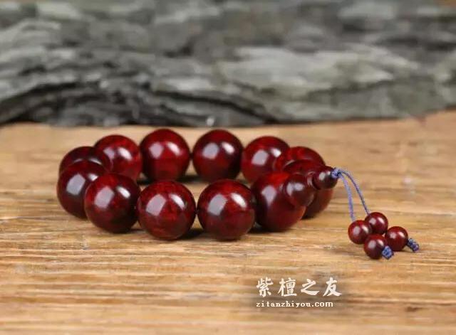 何谓小叶紫檀树头料，为什么玩紫檀都喜欢树头料？-4