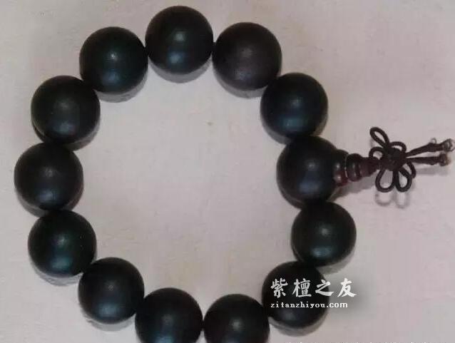 小叶紫檀手串为什么会越盘越黑了？-1
