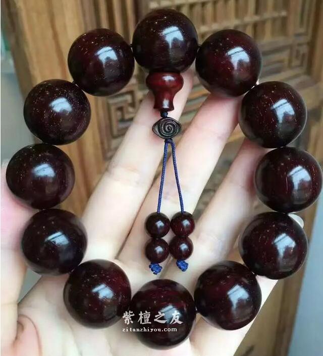 小叶紫檀手串为什么会越盘越黑了？-5