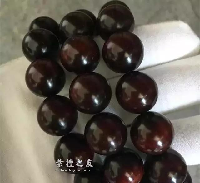 棕眼越盘越多，难道是买到假小叶紫檀了？-3