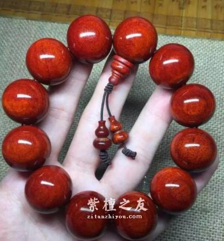 浅谈小叶紫檀鸡血红、金星、瘤疤的特点！-2