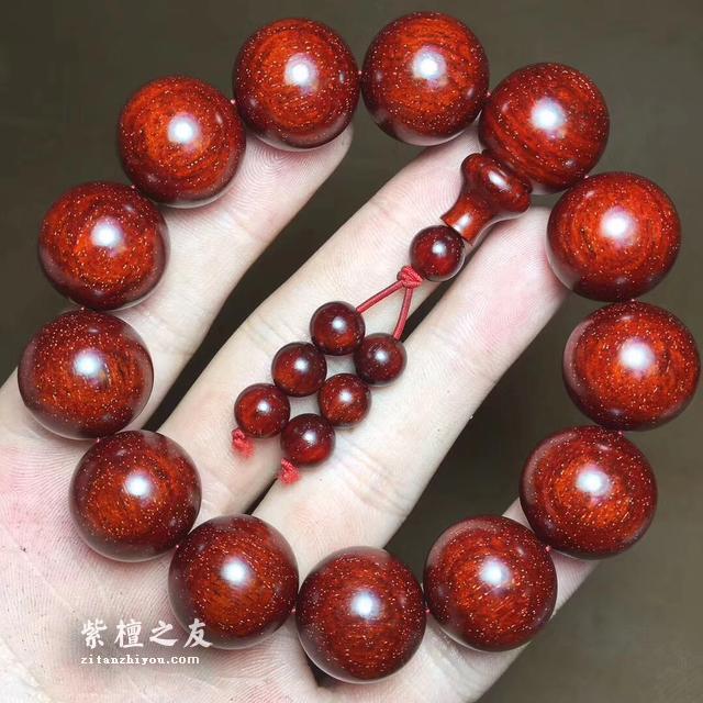 你的紫檀可能只是边角料做的，真的极品紫檀手串是什么样的？-4