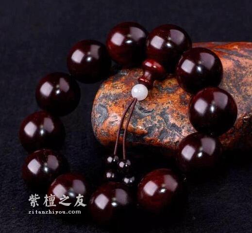 怎样才能把你的小叶紫檀手串盘玩好？-3