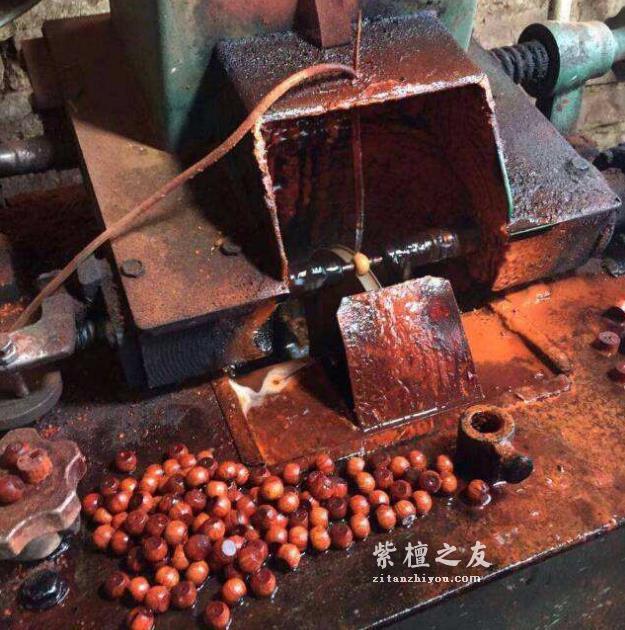 揭秘小叶紫檀降价的真相-3