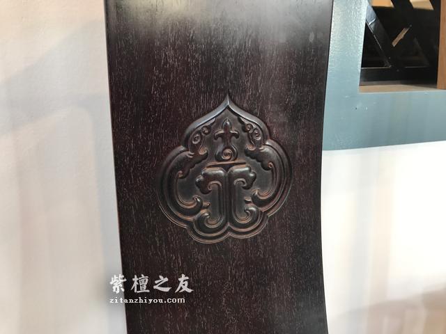 浅析小叶紫檀中的犀牛角紫檀-4