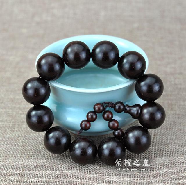 “一线天”小叶紫檀手串好吗？-3
