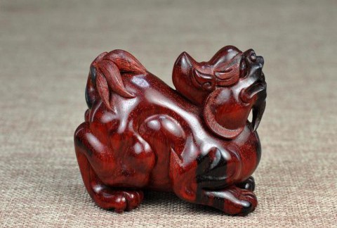 中国人有木头情结，情结最深处是紫檀！