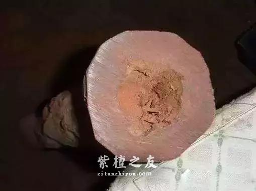 什么是小叶紫檀的二膘料、泥料、犀角质、鸡血料？-5
