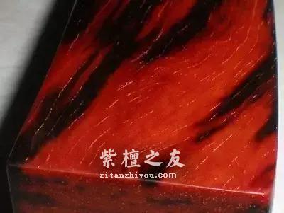 什么是小叶紫檀的二膘料、泥料、犀角质、鸡血料？-9