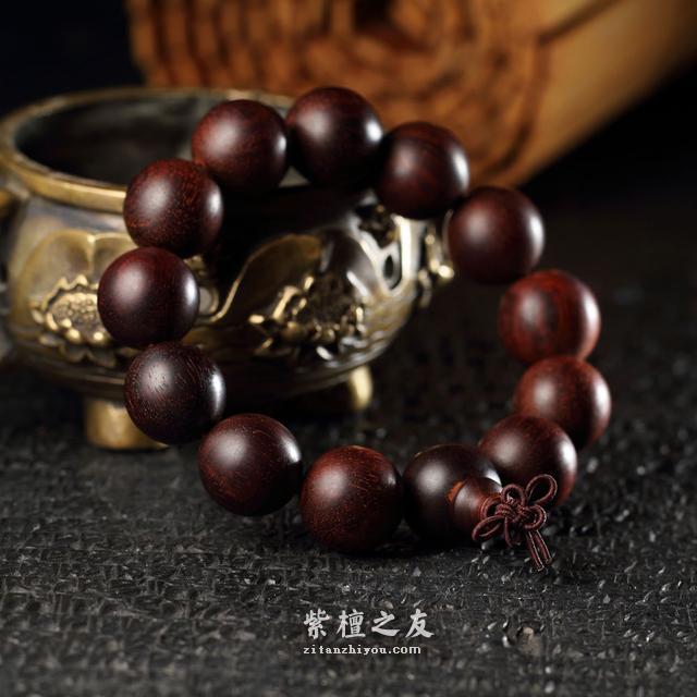 明星大腕们为什么偏爱小叶紫檀手串？-2