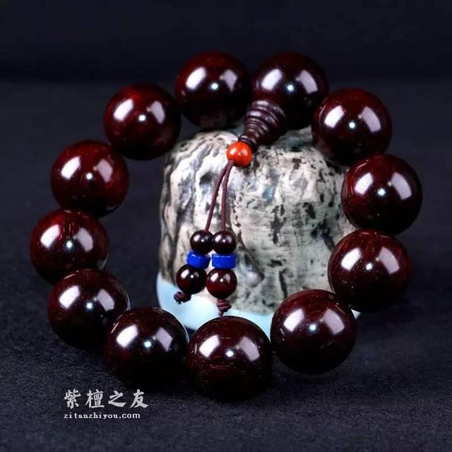 怎么样才能盘活变黑了的小叶紫檀手串？-2