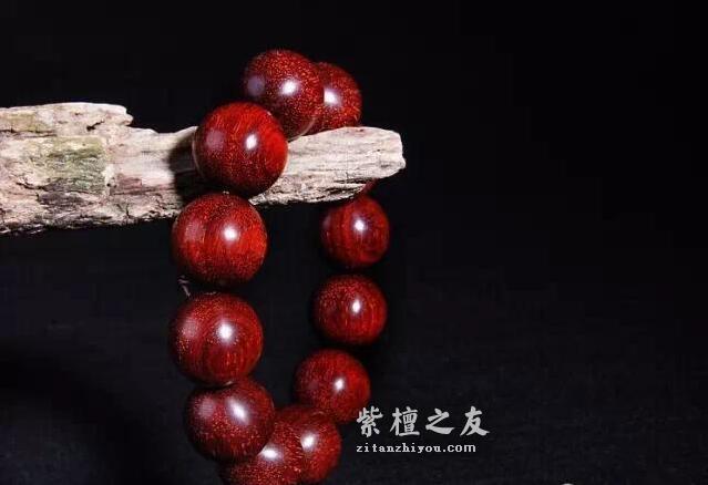 小叶紫檀的盘玩与保养知识-1