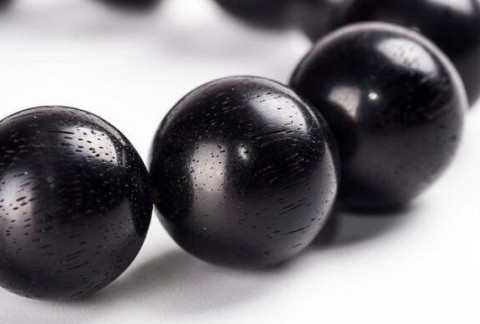 为什么小叶紫檀的金星会消失？你知道怎么玩手串吗？