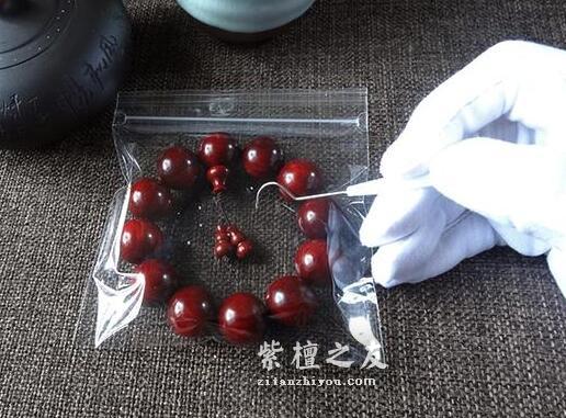 小叶紫檀手串如何盘玩保养以及盘玩保养的误区-2