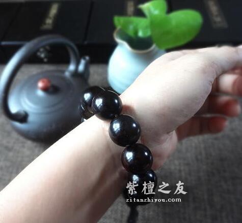 小叶紫檀手串如何盘玩保养以及盘玩保养的误区-5