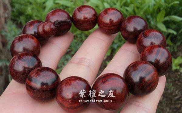 什么是“包浆“，小叶紫檀手串如何正确的保养及盘玩？-1