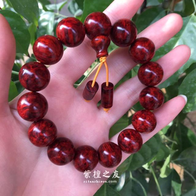 关于小叶紫檀瘤疤手串易裂的问题-2