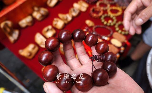 盘玩小叶紫檀手串必备常识？-1