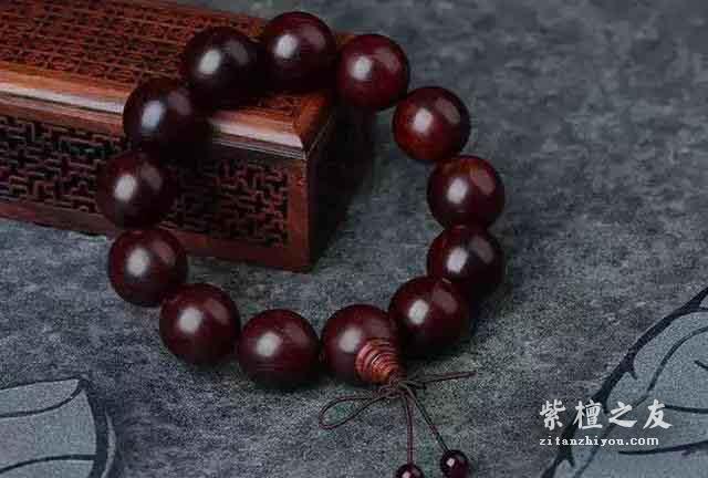 小叶紫檀火到烂大街，它的市场前景究竟如何？-2